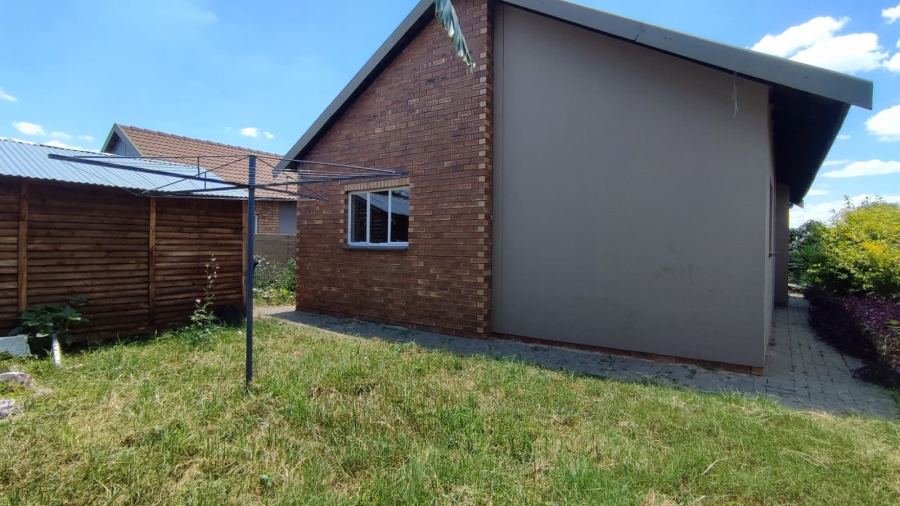 3 Bedroom Property for Sale in Waterkloof Hill Estate North West